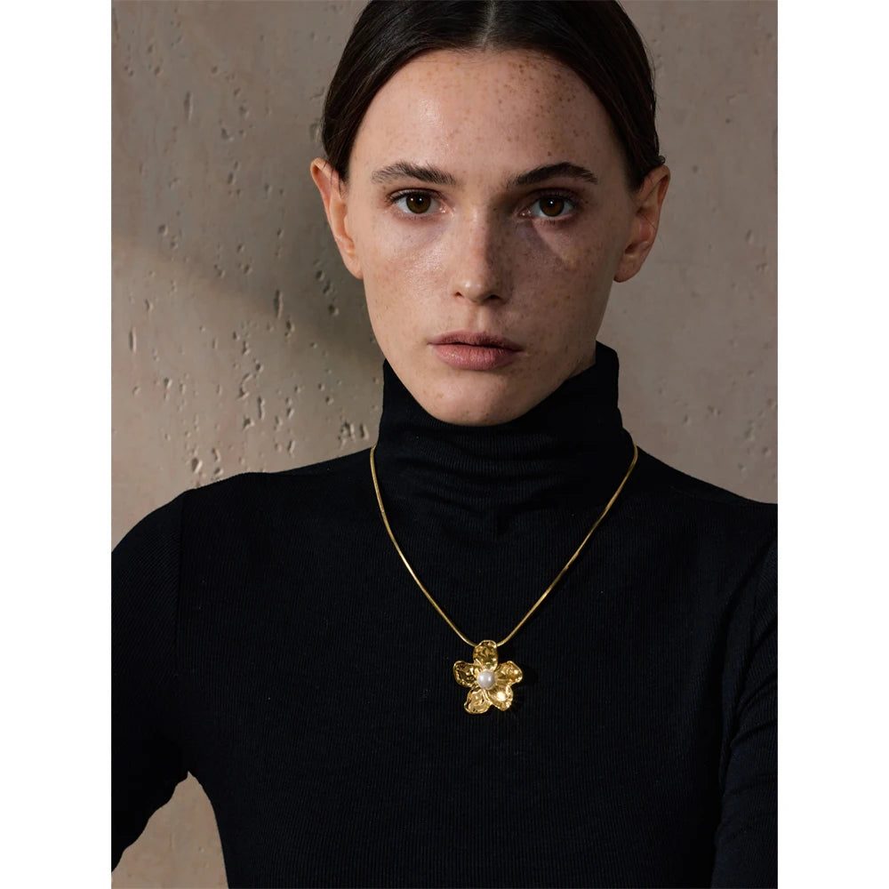 Colar Flor Banhado em Ouro 18k - Gallica