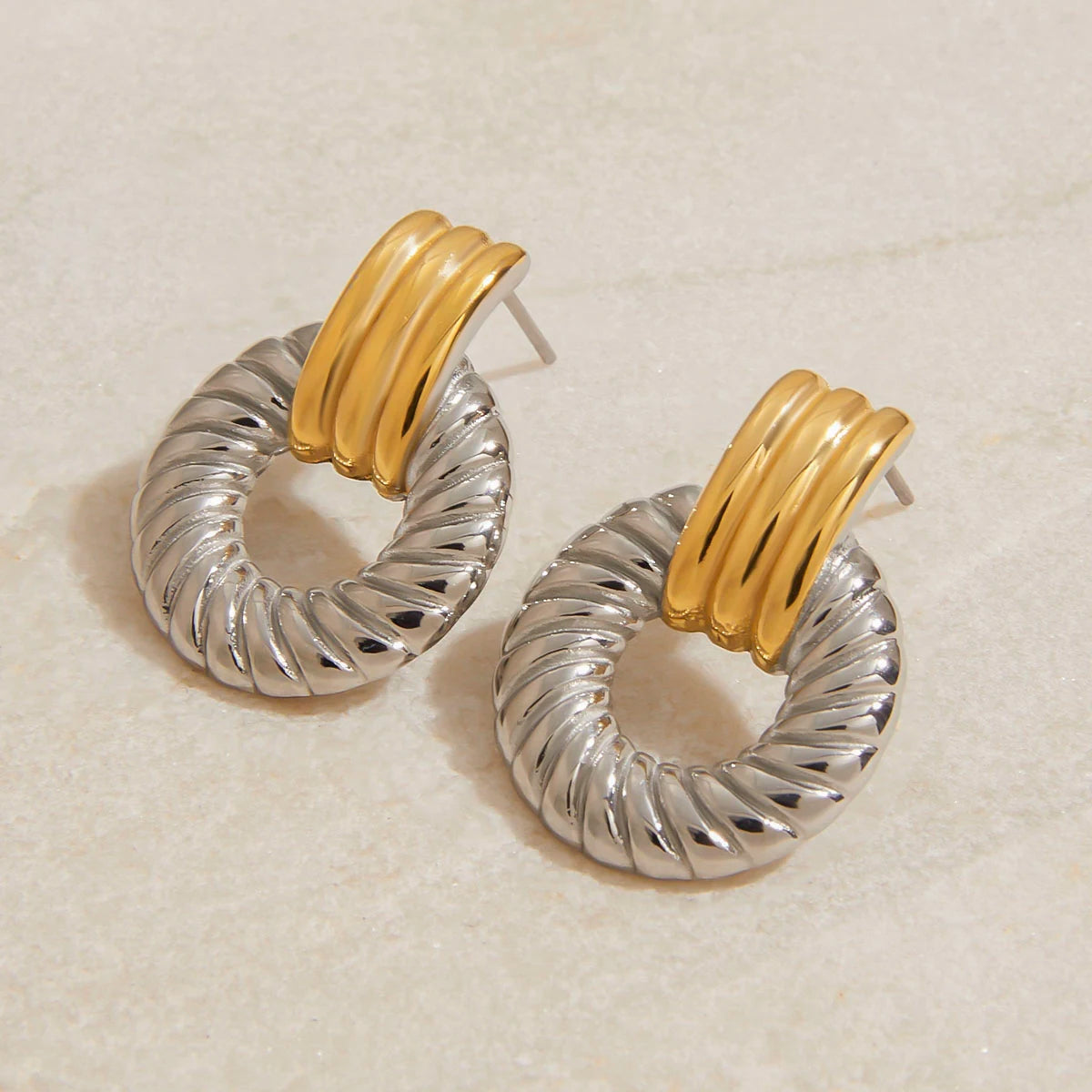 Brinco Banhado a Ouro 18k Argola Riscada- Vittoria