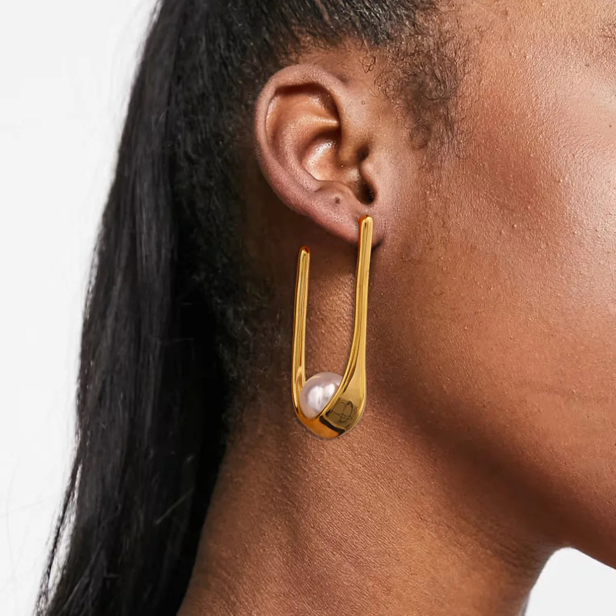 Brinco Banhado a Ouro 18k Argola com Pérola - Seraphine