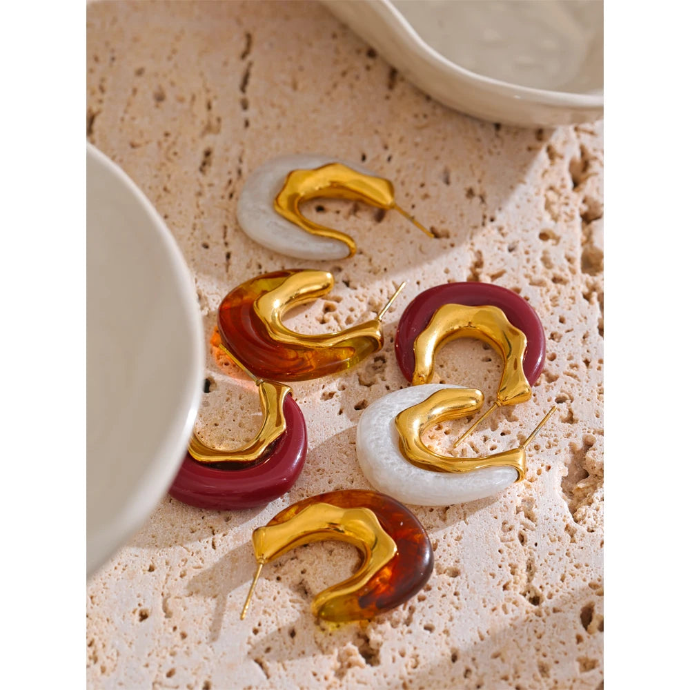 Brinco Banhado a Ouro 18k Meia Argola - Lua