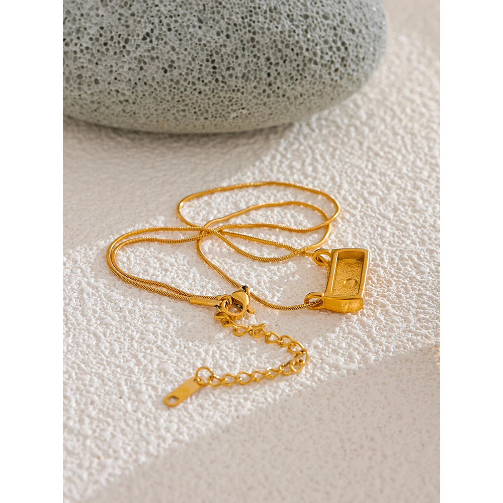 Colar Banhado em Ouro 18k Mini Bolsa - Delyra